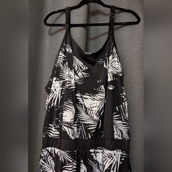 Penningtons floral jumpsuit - Picture 1 of 6